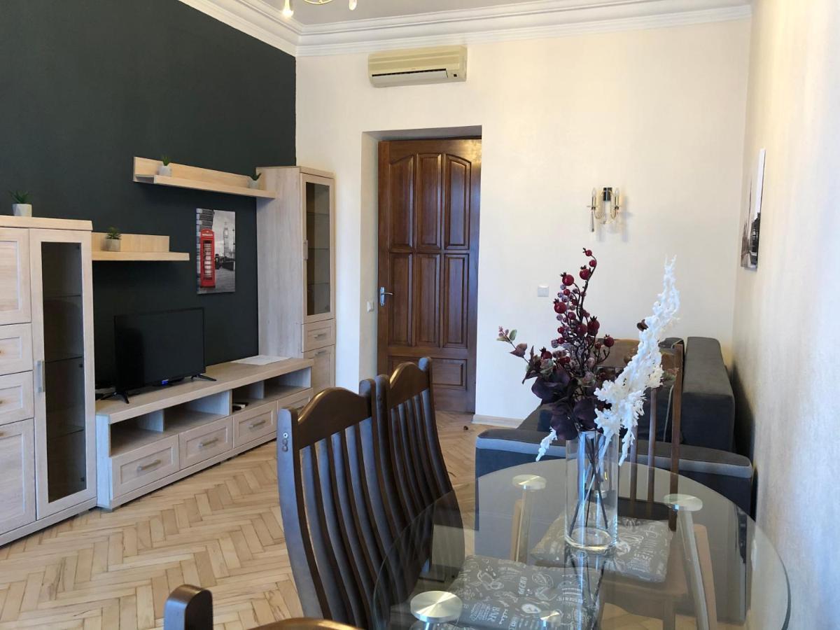 Freddies Apartment เคียฟ ภายนอก รูปภาพ
