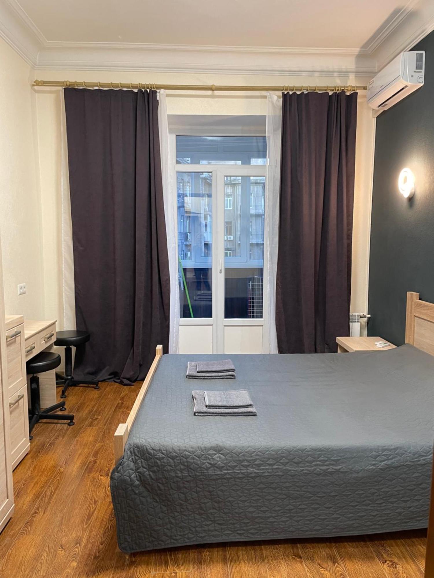 Freddies Apartment เคียฟ ภายนอก รูปภาพ